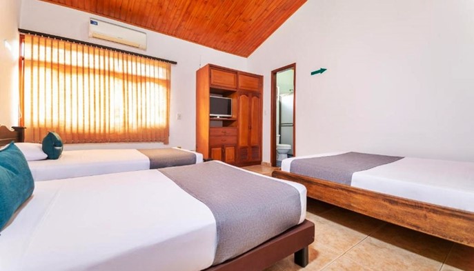 Habitación Cuádruple - Finca Hotel Casa Baquero - Villavicencio, Meta - image - 2
